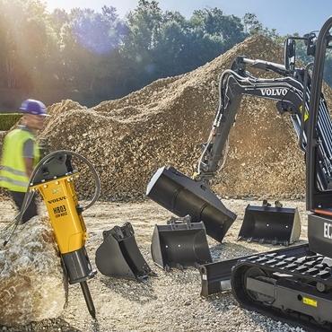 適應(yīng)各種作業(yè)，隨時待命